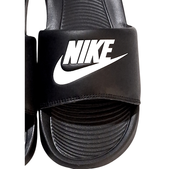 Nike VICTORI ONE Black Slide Sandals WOMEN'S SIZE 7 NWOT NEW - Picture 3 of 6